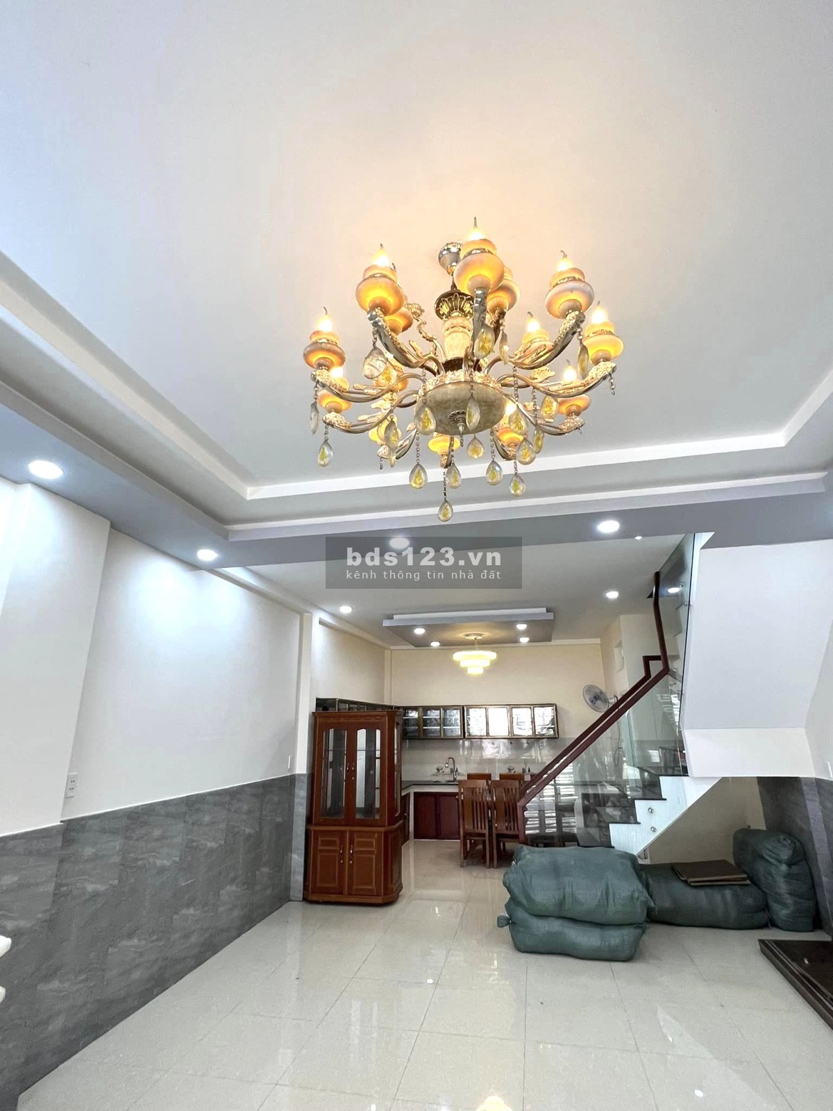 Bán nhà Phú Thạnh, Tân Phú, gần BigC, DT 70m² x 2 tầng, MT 5,2m, 3 PN nở hậu giá chỉ 6 tỷ