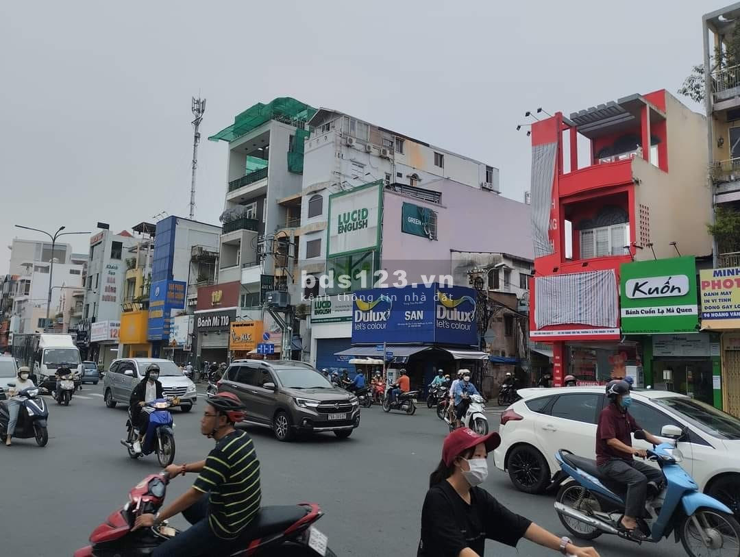 Bán nhà mặt tiền Hoàng Văn Thụ, DT 99m² x 4 tầng, MT ~5m, giá 24,5 tỷ