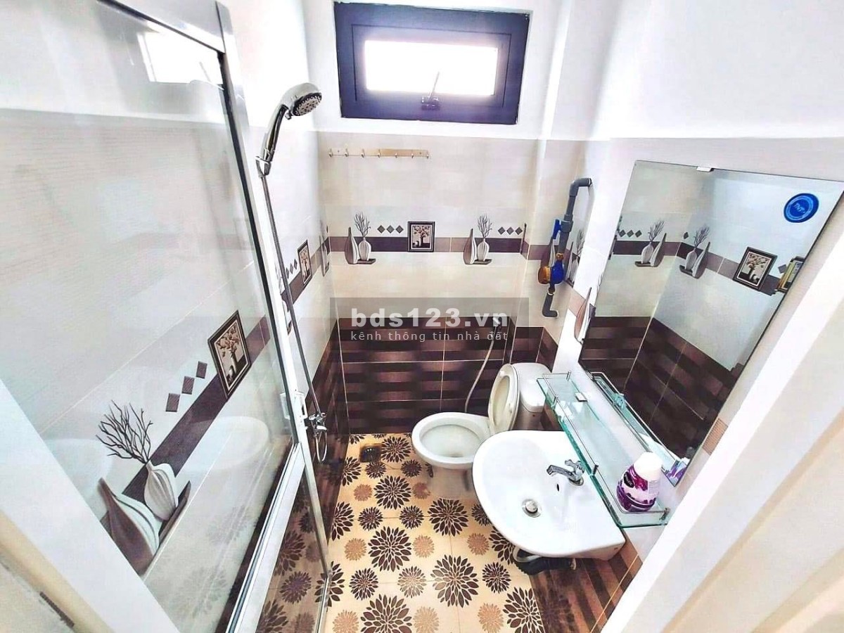 Bán nhà trong hẻm phường 7, Phú Nhuận, dtsd 70m2, giá chỉ 6 tỷ, dòng tiền 40 triệu