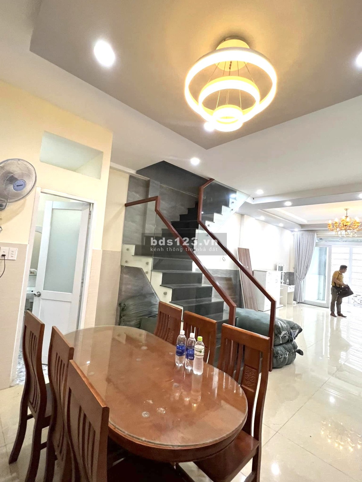 Bán nhà Phú Thạnh, Tân Phú, gần BigC, DT 70m² x 2 tầng, MT 5,2m, 3 PN nở hậu giá chỉ 6 tỷ