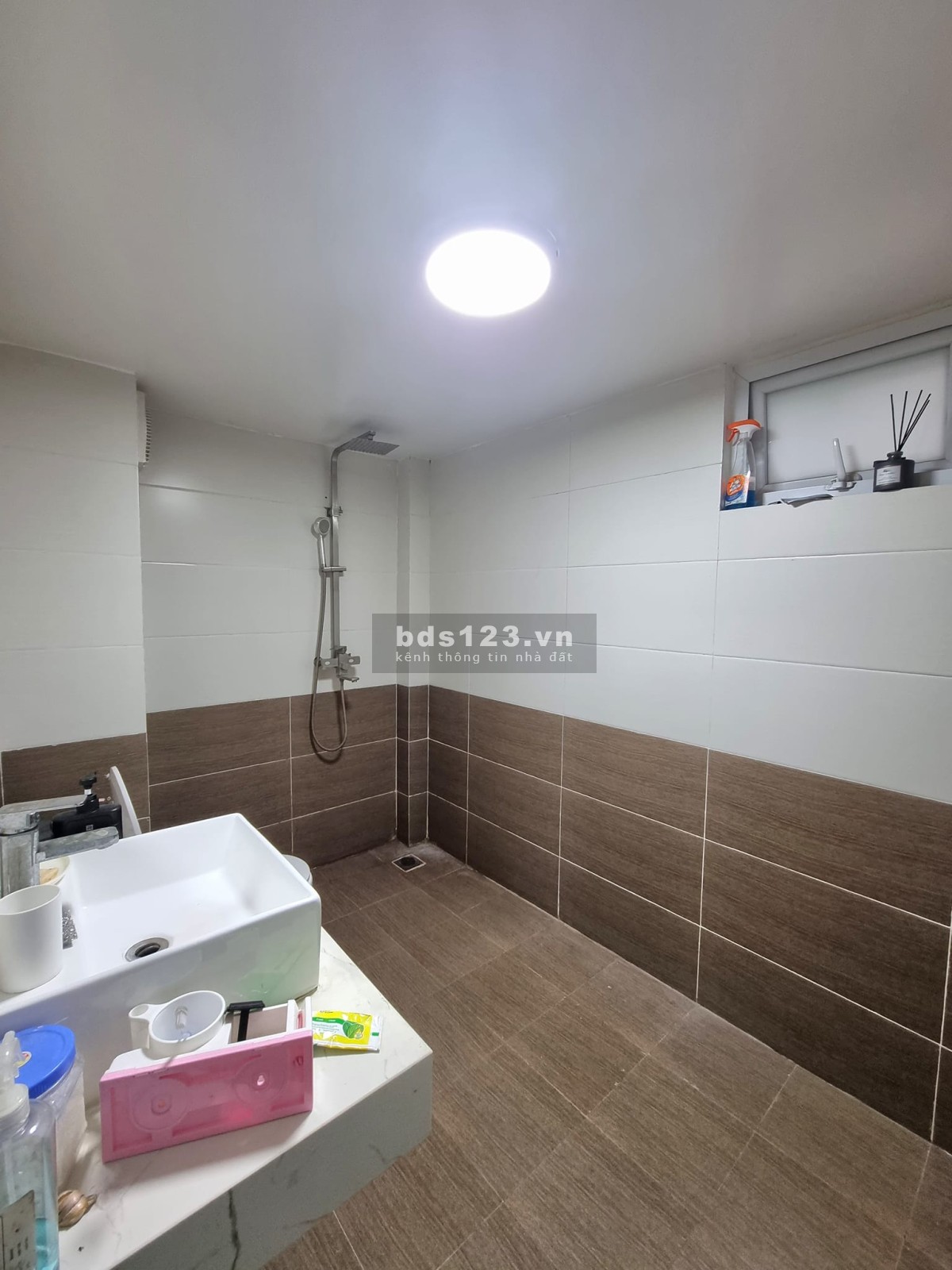 Chủ chuyển vào Nam cần bán gấp nhà đẹp phố Cầu Giấy, lô góc gần phố 3 mặt thoáng vĩnh viễn