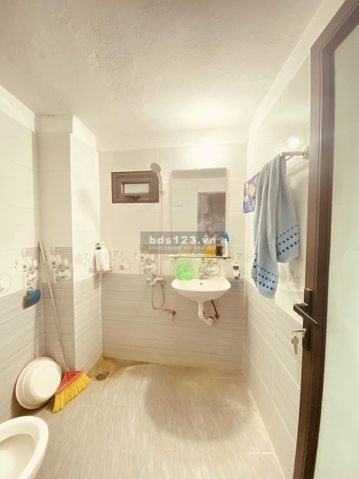 Bán nhà TRẦN PHÚ, ngõ thông tứ phía, dọn vali vào ở ngay, DT 35m²