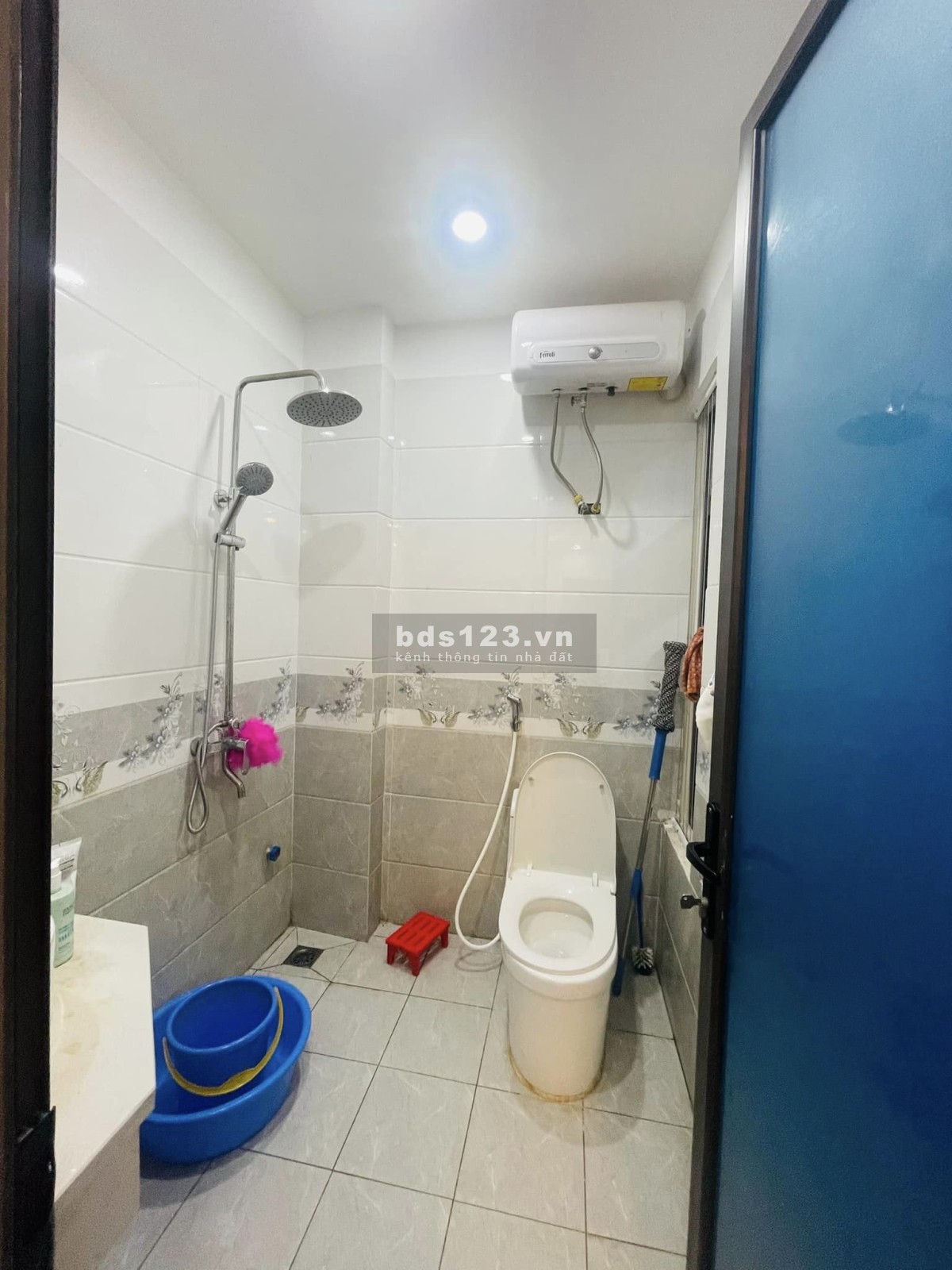 Bán nhà đẹp căn góc 2 mặt thoáng ánh sáng ngập tràn ngõ thông ba gác đua