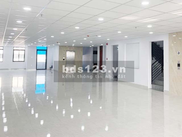 Tòa Nhà 20m Ngang MT Kinh Dương Vương, Phường 12, Quận 6. Hầm- 7 Lầu, 2600 M2, Ốp Full Kính
