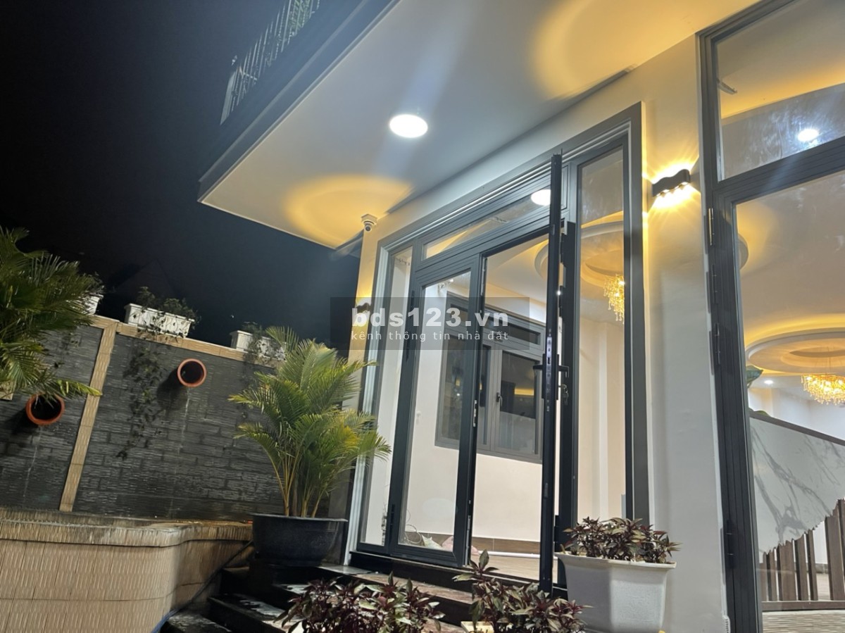 Bán nhanh biệt thự Đà Lạt Phường 12 đường lớn, giá tốt
