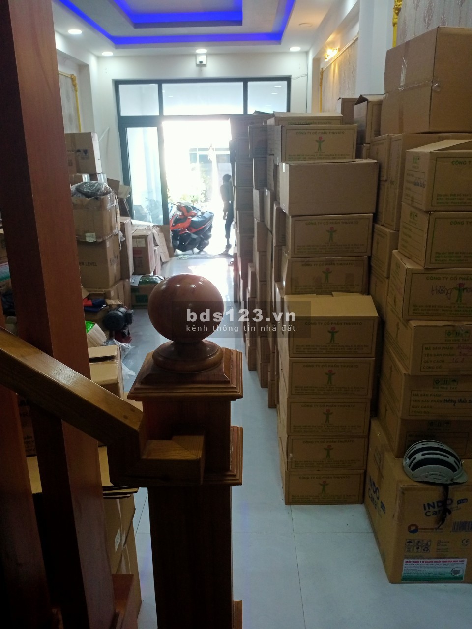 Cho thuê mặt bằng kinh doanh, kho, tiệm tóc, khu dân cư đông đúc