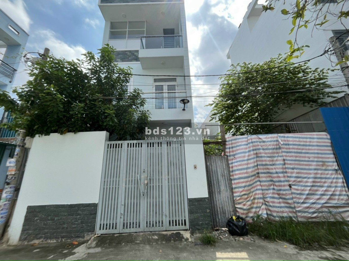 Bán Đất chính chủ xây dựng tư do full thô cư q12