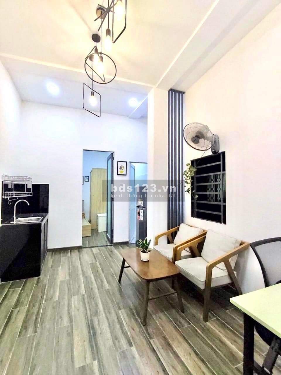 Bán nhà Phường 7, Phú Nhuận, DT 70m², giá 6 tỷ, hẻm 1 sẹc sạch đẹp cách đường lớn 50m