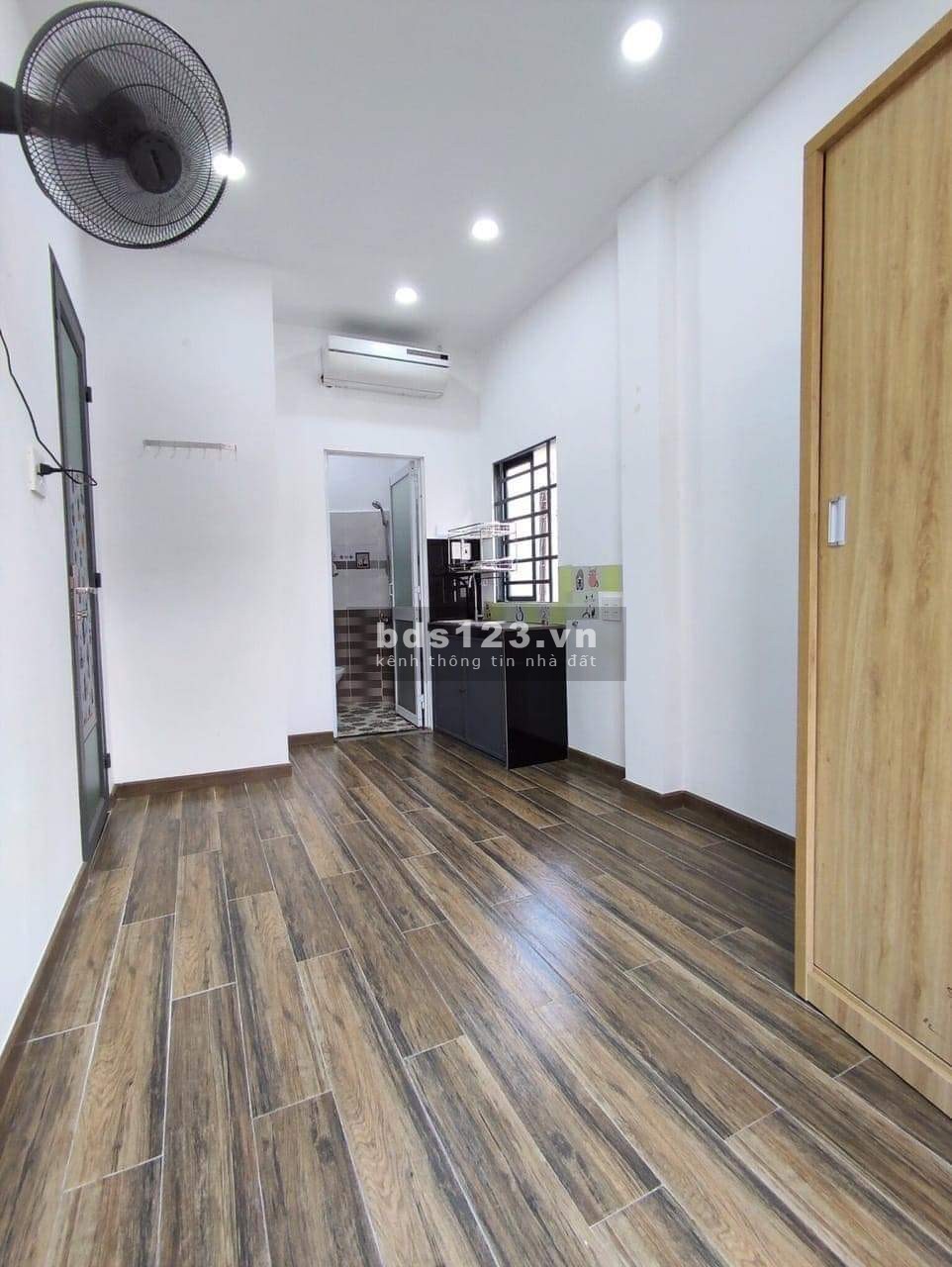Bán nhà Phường 7, Phú Nhuận, DT 70m², giá 6 tỷ, hẻm 1 sẹc sạch đẹp cách đường lớn 50m