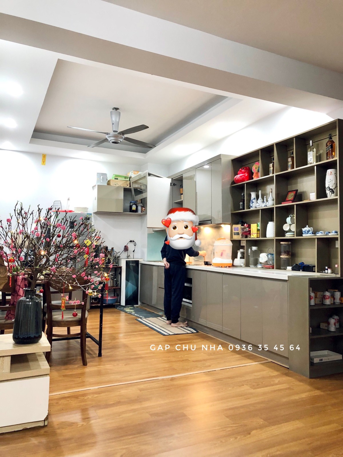 Bán căn hộ 122m2 tại Nguyễn Cơ Thạch, Nam Từ Liêm, giá 2tỷ9, có thương lượng thêm khi gặp xem nhà