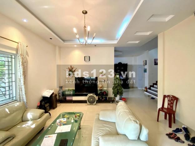 Bán nhà biệt thự mặt tiền công viên duy nhất KĐT Việt Hưng, DT 250m², giá 37,8 tỷ, LH 096736435
