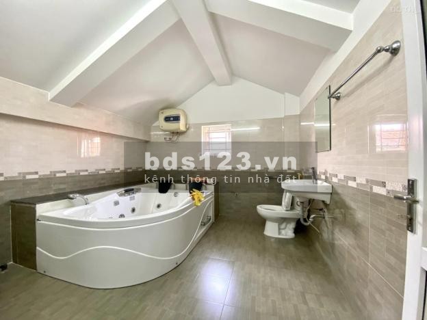 Bán nhà biệt thự mặt tiền công viên duy nhất KĐT Việt Hưng, DT 250m², giá 37,8 tỷ, LH 096736435