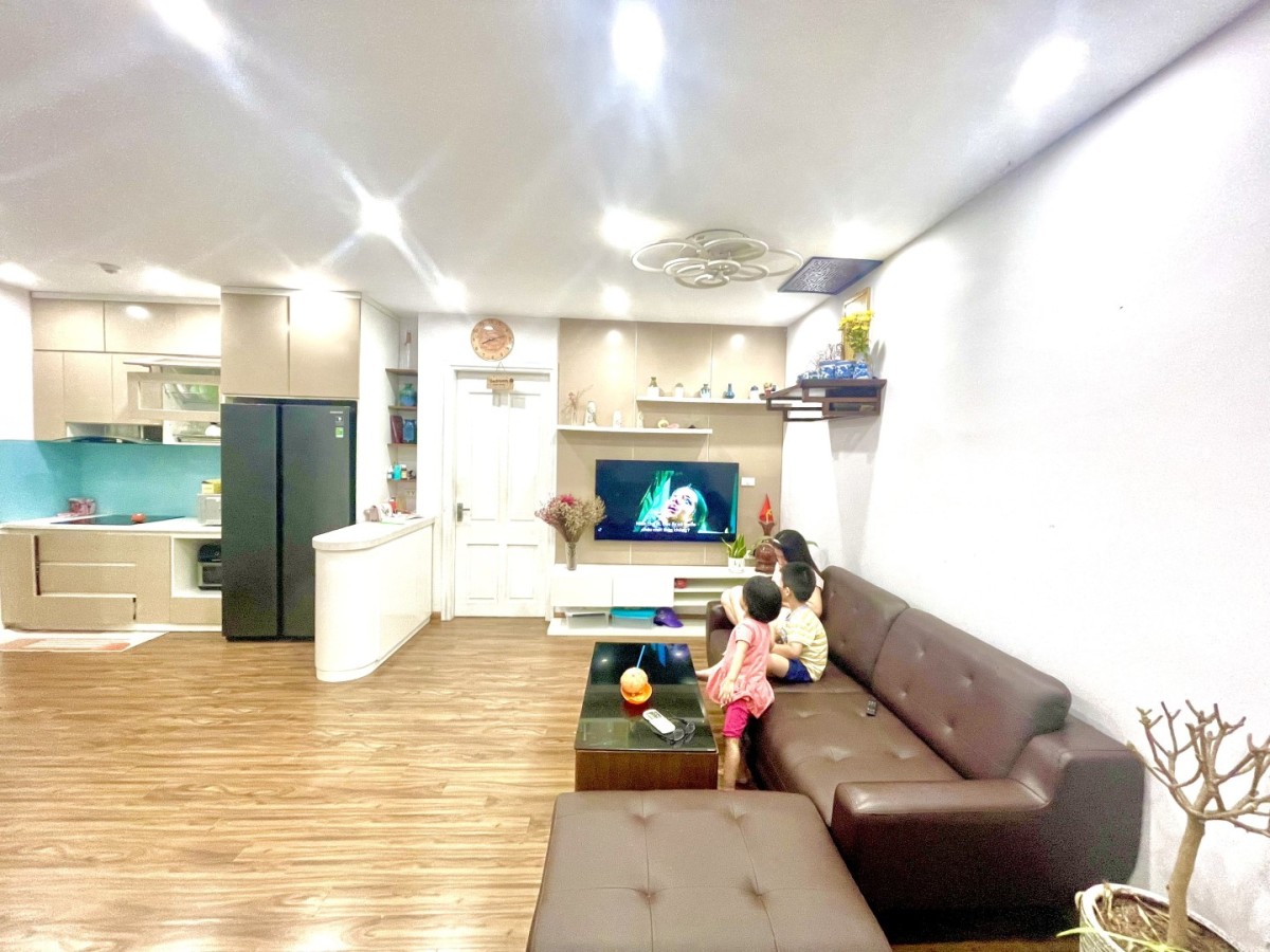 Nhà hiếm bán nhanh. Ban công Đông Nam 3 phòng ngủ tòa Vinaconex 3 Trung Văn giá thương lượng thêm