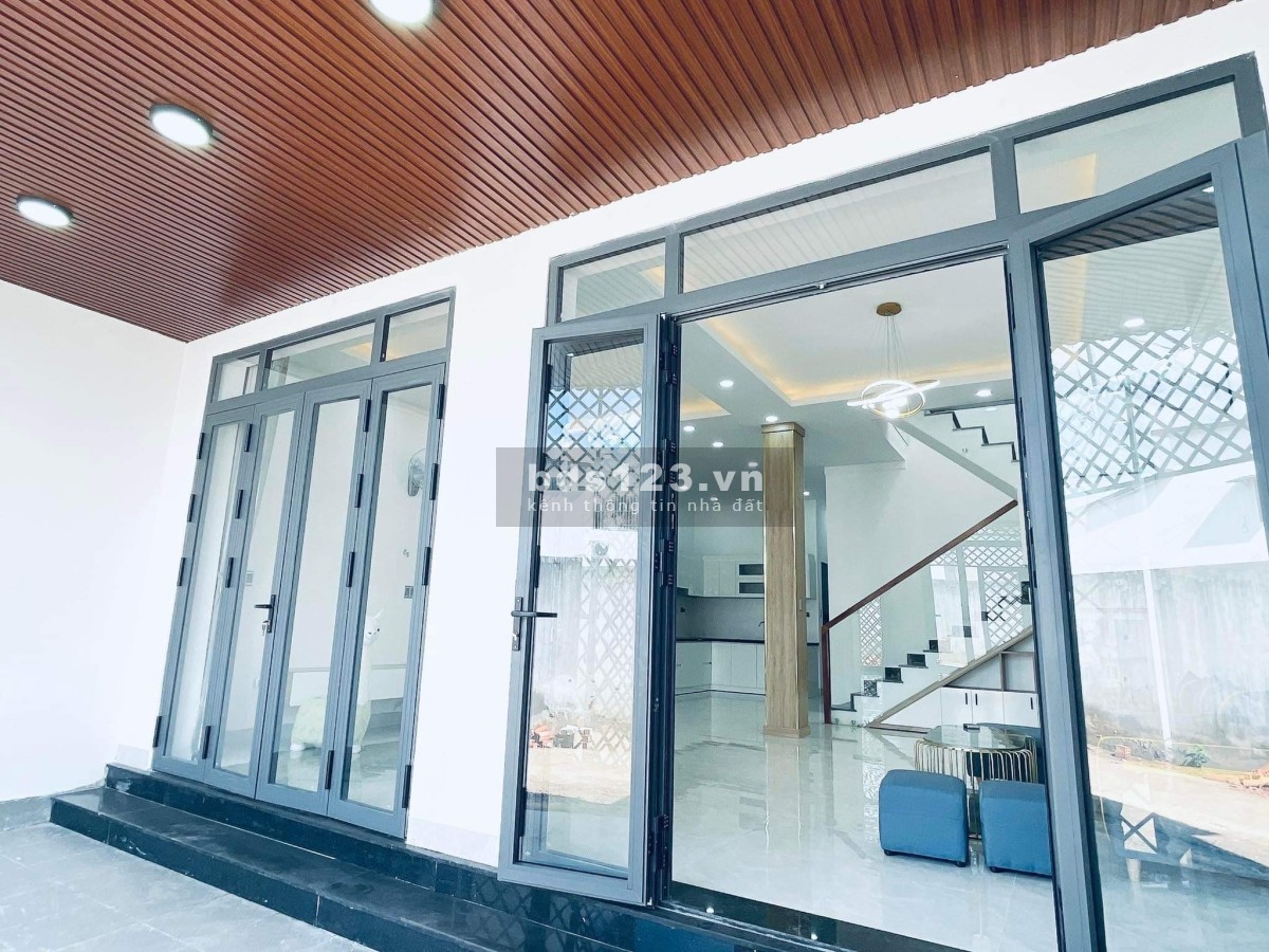 Bán nhà lầu hẻm 515 Hà Huy Tập, phường Tân Lợi, Đắk Lắk, giá chỉ 2,84 tỷ