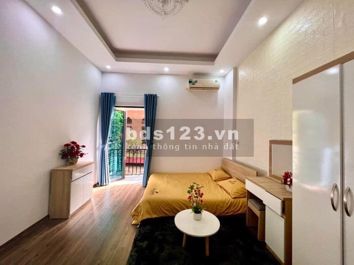 Bán nhà đẹp như hoa hậu trắng mới, cực thoáng trung tâm Ba Đình, khu dân trí cao, giá hoa khôi