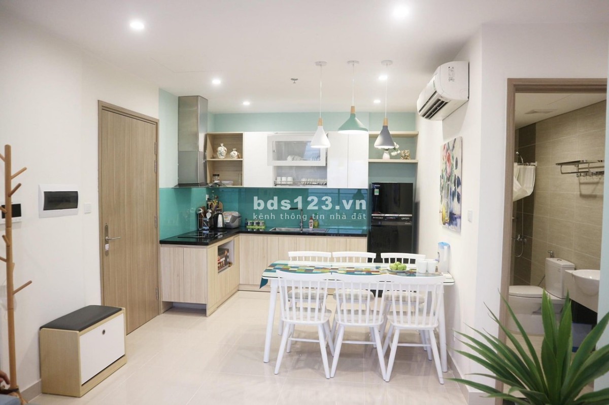 Rẻ nhất Vinhomes Gia Lâm, căn 2pn, 2wc view hoa hậu, giá chỉ còn 1.8 tỷ, lh 0987767788