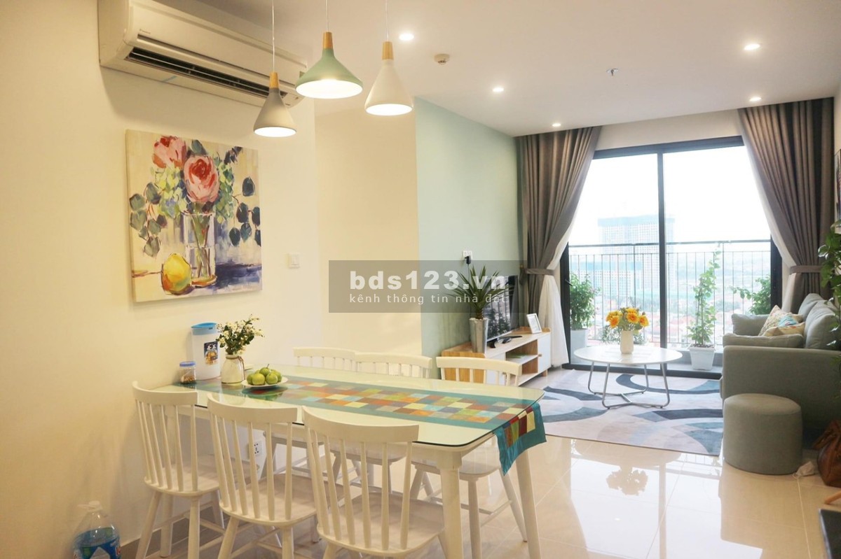 Rẻ nhất Vinhomes Gia Lâm, căn 2pn, 2wc view hoa hậu, giá chỉ còn 1.8 tỷ, lh 0987767788