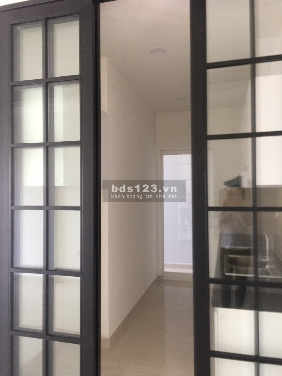 Cho thuê 2pn 2wc có nội thất 8.5 triệu/tháng - Moonlight Boulevard ngay Aeon Mall. Lh: 0938308438.