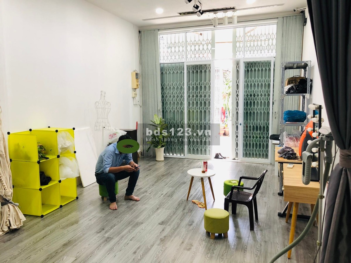 Bán nhà hẻm xe tải tránh, đường Tân Hương, Tân Phú, DT 40m² x 2 tầng, giá 5,3 tỷ