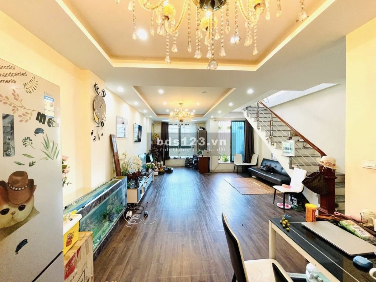 Cần bán chung cư mini Đội Cấn 9 phòng diện tích 51m2, 5 tầng, giá 6.8 tỷ