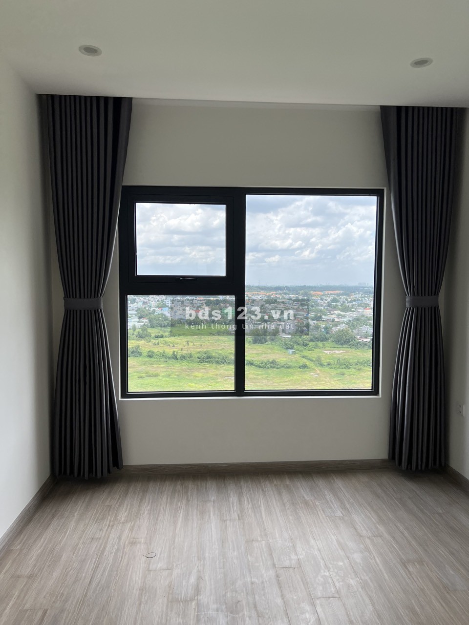 Cho thuê căn hộ chung cư Vinhomes Grand Park Quận 9