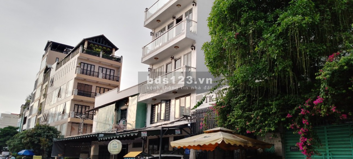 Bán nhà mặt tiền đường D5, Phường 25, Bình Thạnh, DT 43m² x 3 lầu, sổ hồng hoàn công, giá 18 tỷ