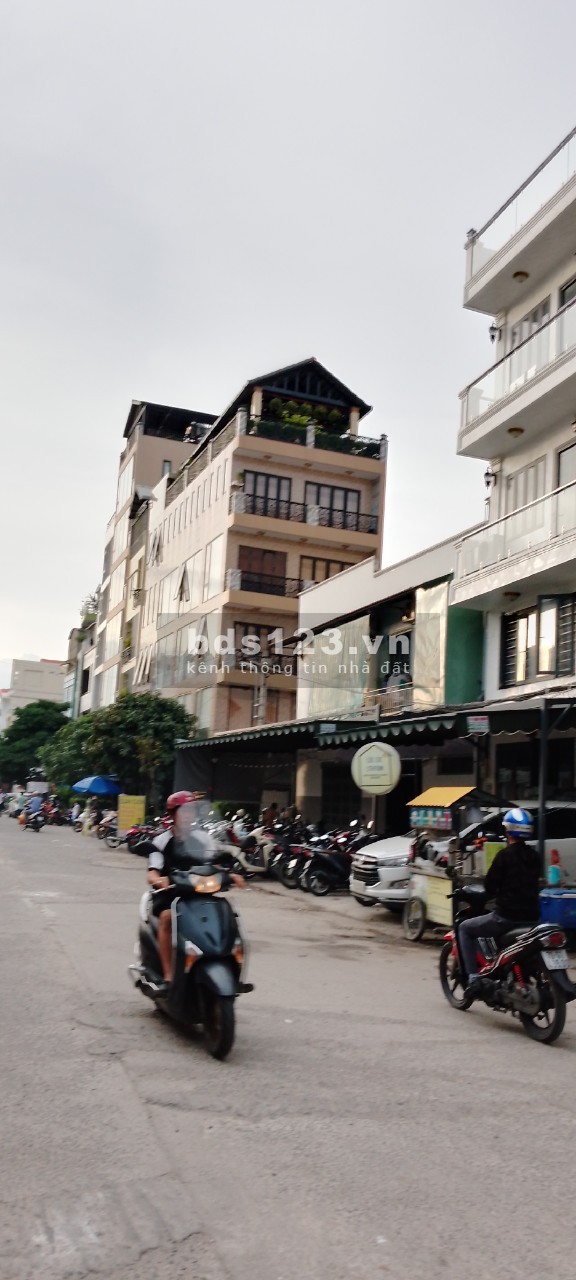 Bán nhà mặt tiền đường D5, Phường 25, Bình Thạnh, DT 43m² x 3 lầu, sổ hồng hoàn công, giá 18 tỷ