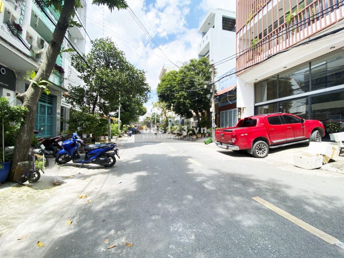 Cho thuê nhà nguyên căn mặt tiền đường số Phường Tân Quy, Quận 7.