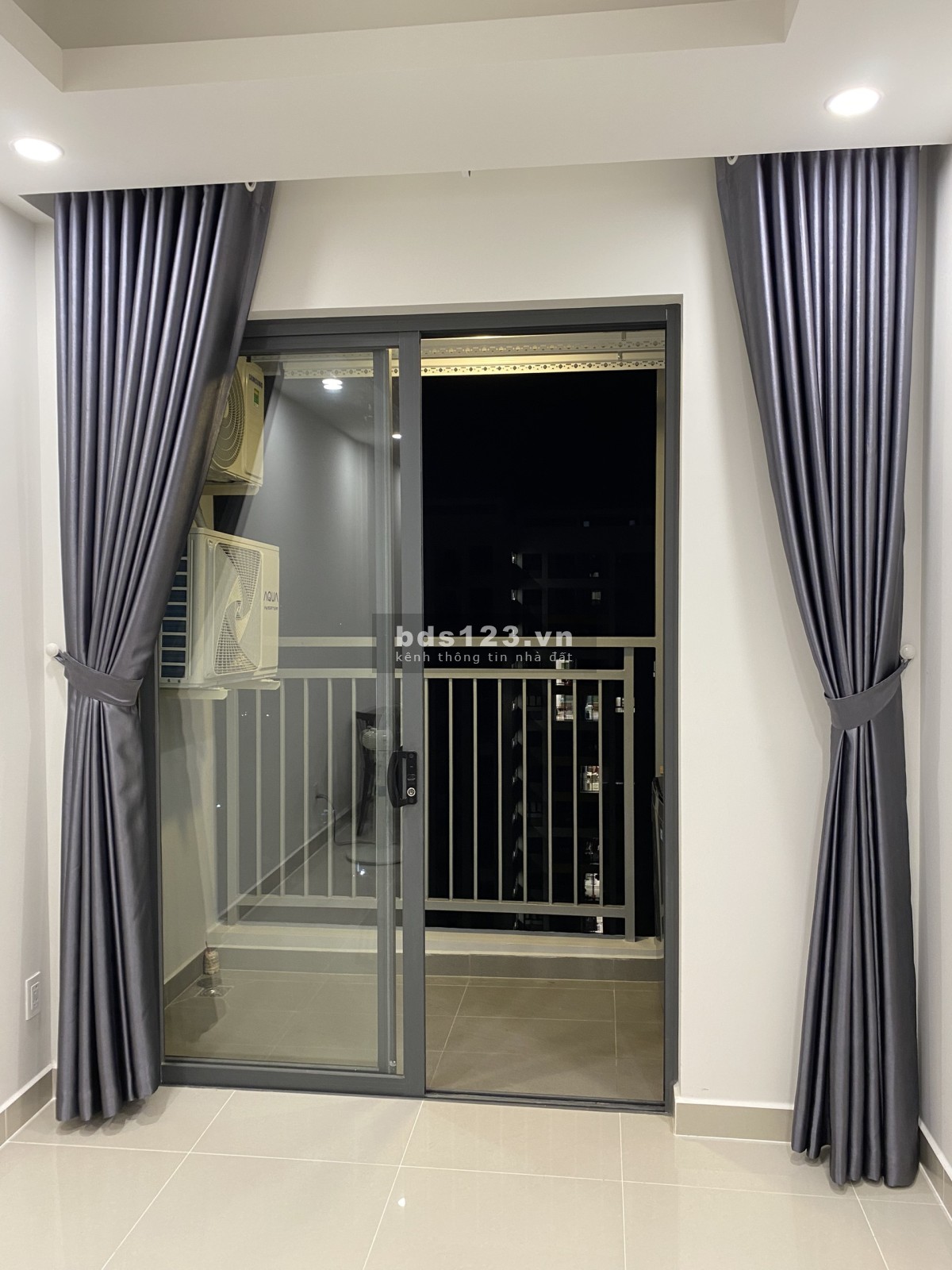 Cho thuê căn 1pn+53m2 tầng cao mát mẻ, full nội thất Q7 Saigon Riverside như hình giá 11 triệu