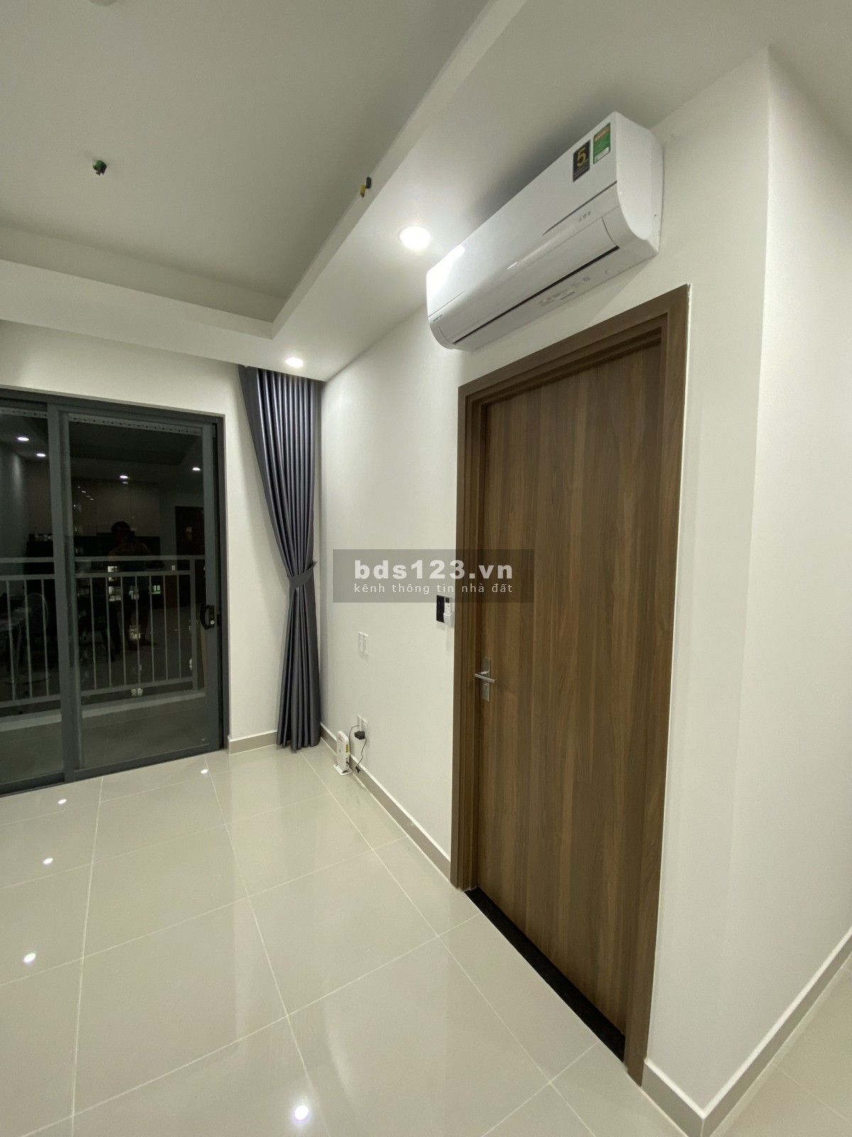 Cho thuê căn 1pn+53m2 tầng cao mát mẻ, full nội thất Q7 Saigon Riverside như hình giá 11 triệu
