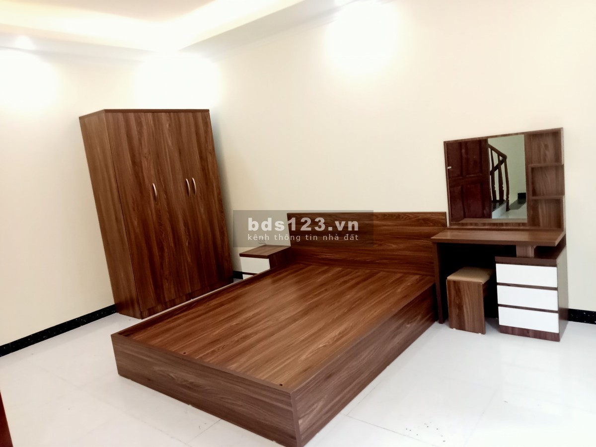 Bán nhà mới căn góc 2 mặt thoáng, sổ vuông đẹp, hàng xóm làng Việt Kiều Châu Âu