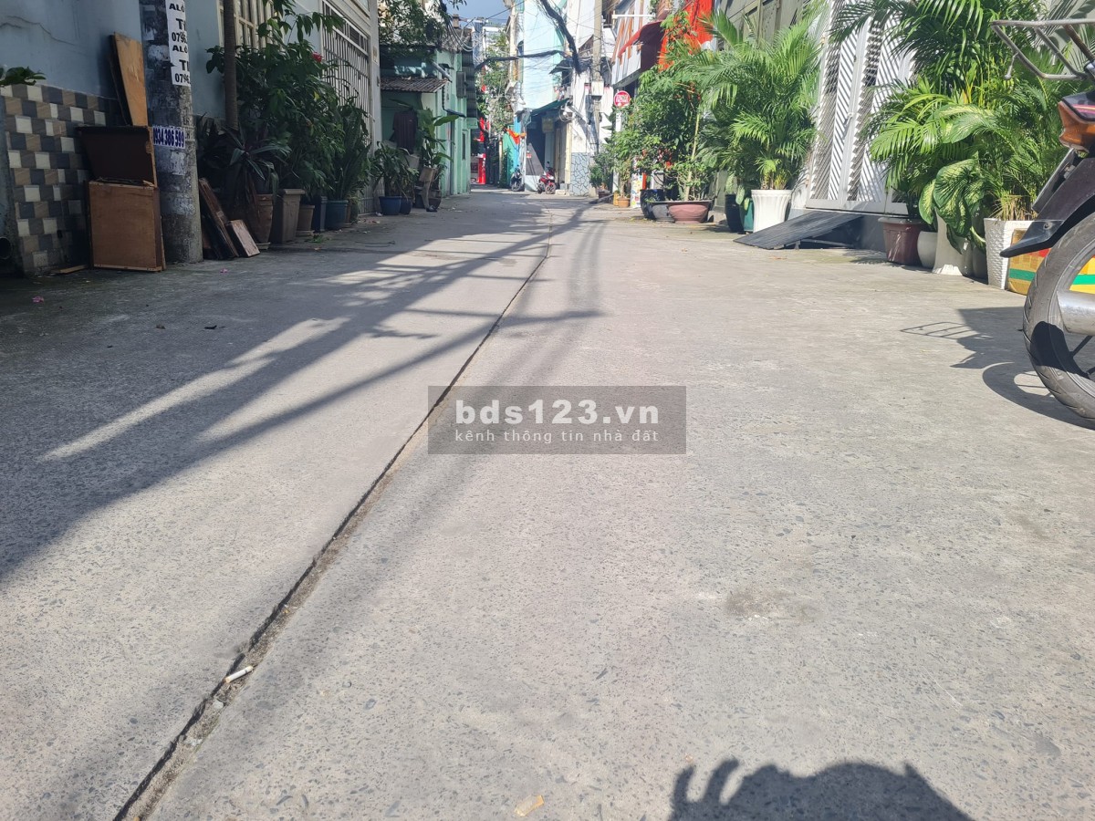 Bán nhà hẻm xe hơi quay đầu CMT8, Q10, gần chợ Hòa Hưng, công viên LÊ THỊ RIÊNG