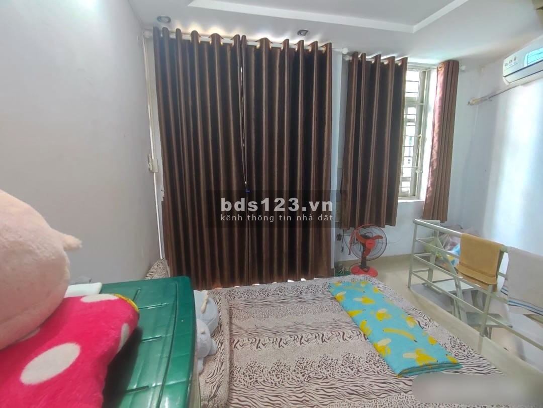 Bán nhà Phú Trung, Quận Tân Phú, DT 19m² x 3 tầng đúc, 2 PN, giá 2,9 tỷ