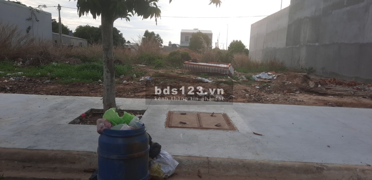 Chính chủ cần bán đất khu công nghiệp Visip 2, giá tốt lh 0983724104