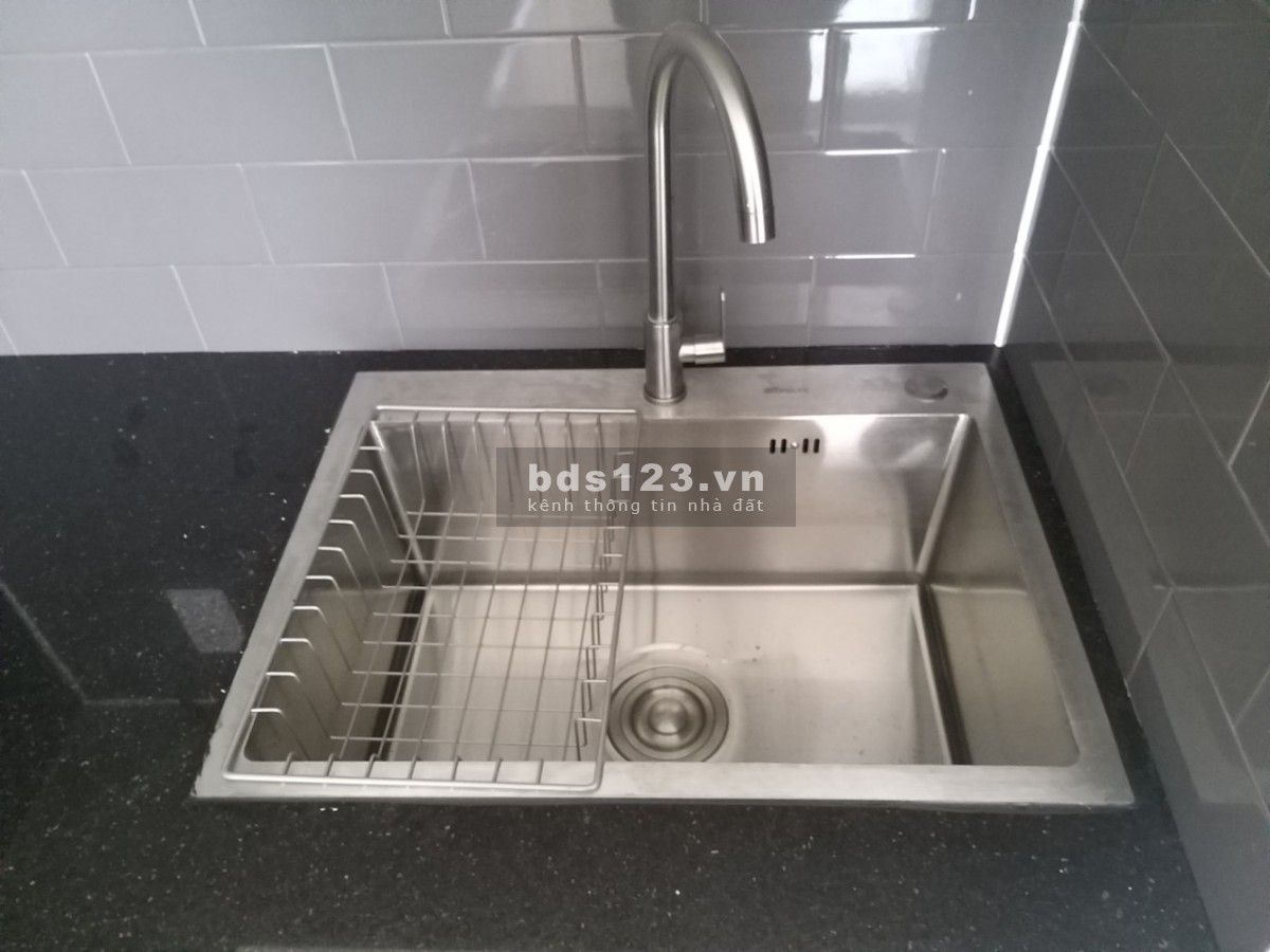 Chủ nhà bán 2PN Bcons Green View giá 1.69 tỷ, đã có sổ, có HĐ thuê, môi giới liên hệ 0906 788123