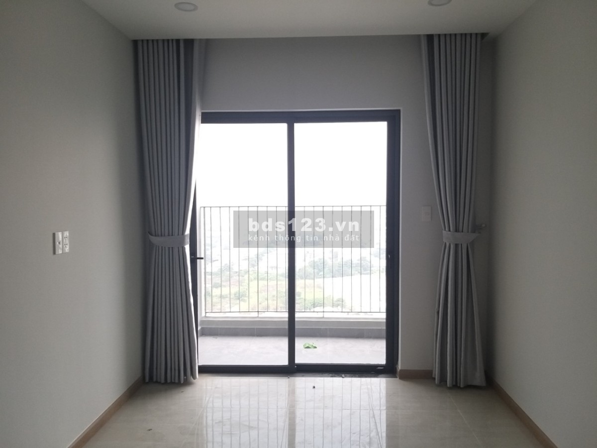Chủ nhà bán 2PN Bcons Green View giá 1.69 tỷ, đã có sổ, có HĐ thuê, môi giới liên hệ 0906 788123