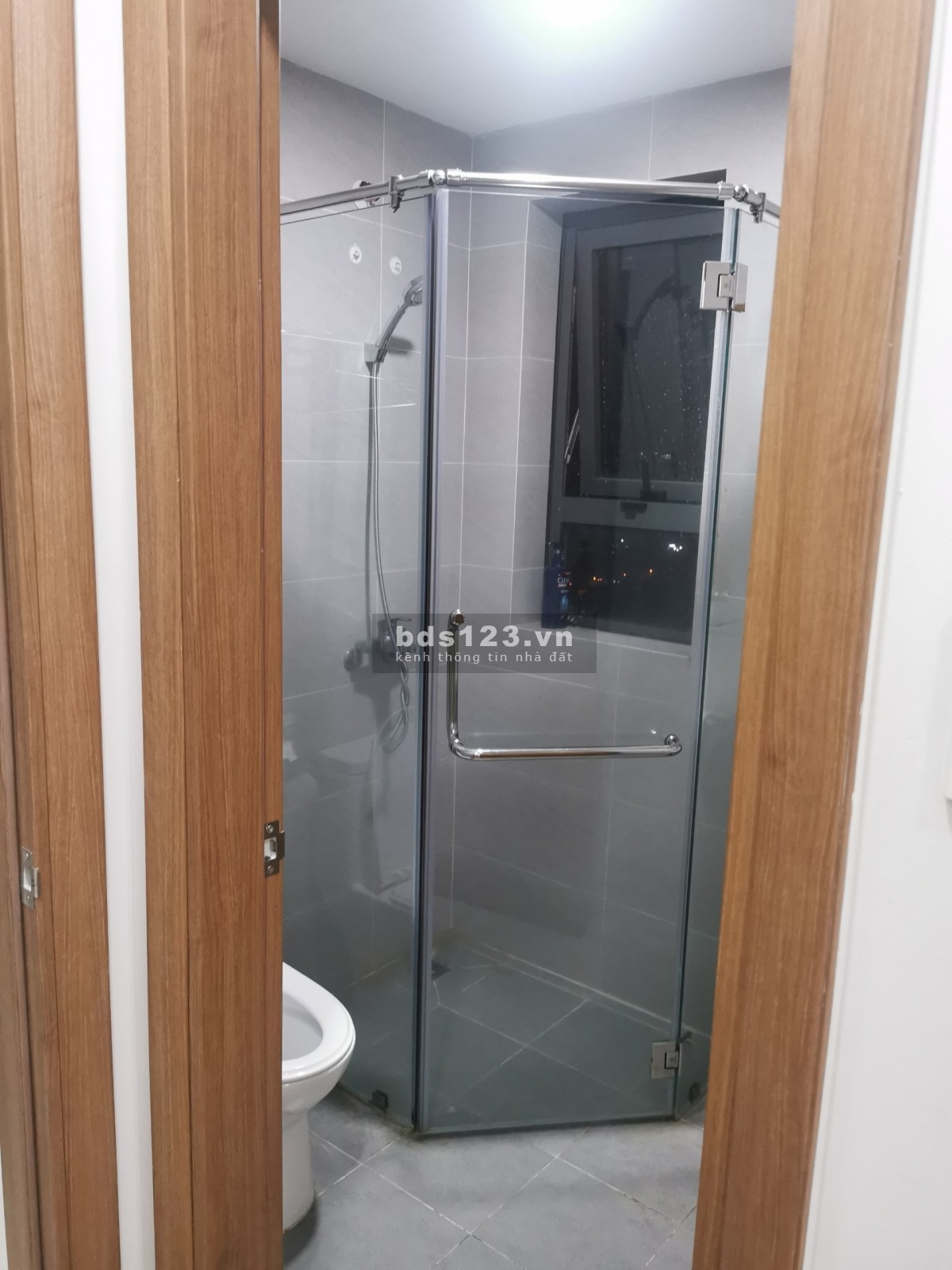 Chủ nhà bán 2PN Bcons Green View giá 1.69 tỷ, đã có sổ, có HĐ thuê, môi giới liên hệ 0906 788123