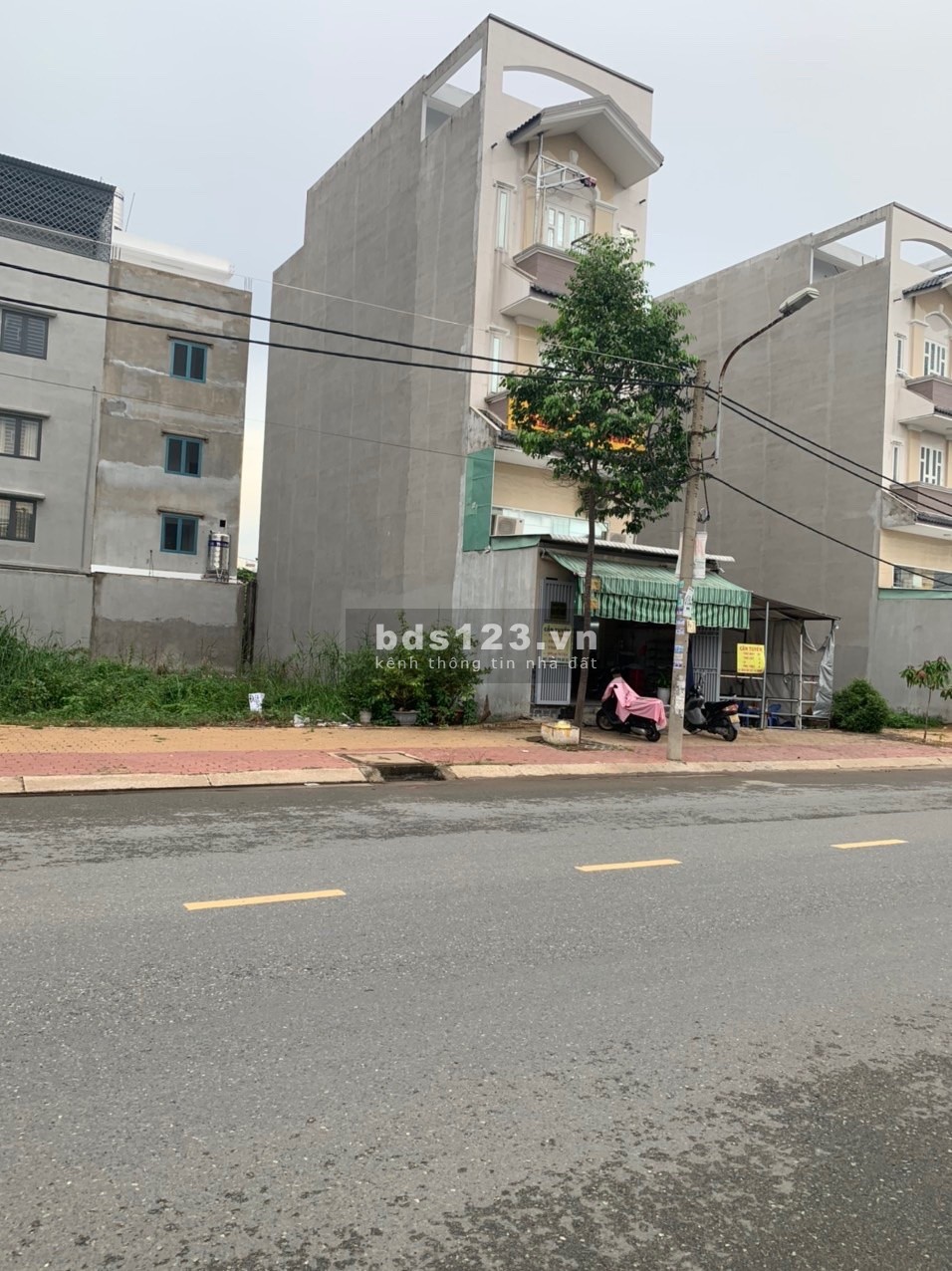 Cần bán liền lô đất mặt tiền đường Vườn Lài, An Phú Đông, Q12 Giá 2.1tỷ 80m2, thổ cư, sổ riêng