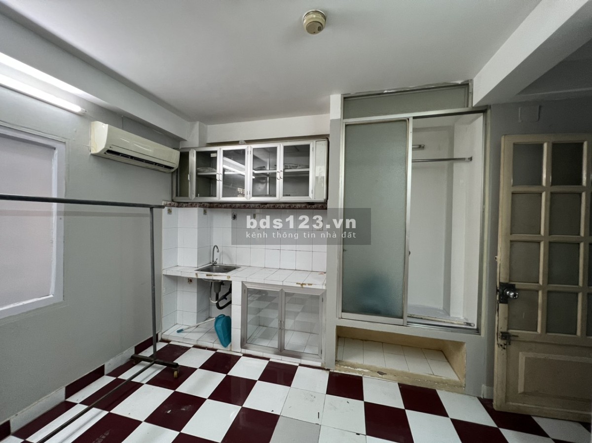 Cho thuê phòng trọ khu Quận 3, toilet riêng, 3 triệu - 3,5 triệu