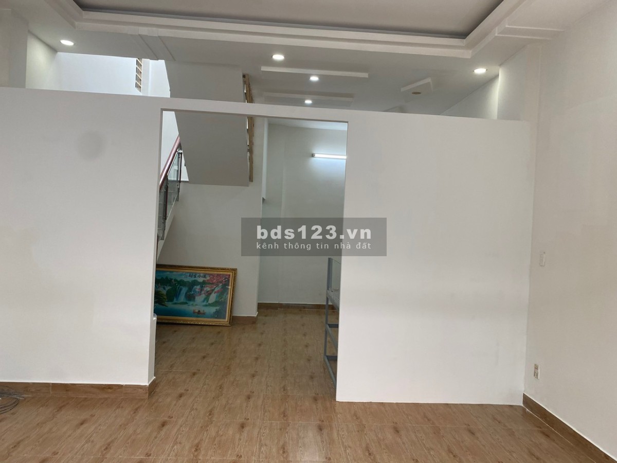 Cho thuê nhà diện tích 100m2 đường Đỗ Xuân Hợp, Quận 9 cũ