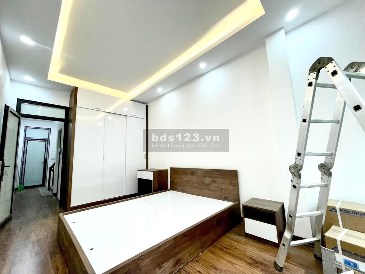 Bán nhà chính chủ Quan Hoa, Cầu Giấy, DT 40m² x 5 tầng, 6 PN, giá 4,89 tỷ