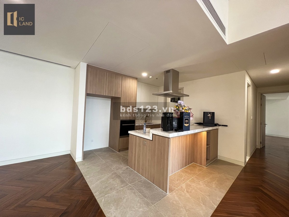 Khách cần tiền gấp, muốn bán căn hộ COVE RESIDENCES giá rẻ nhất thị trường