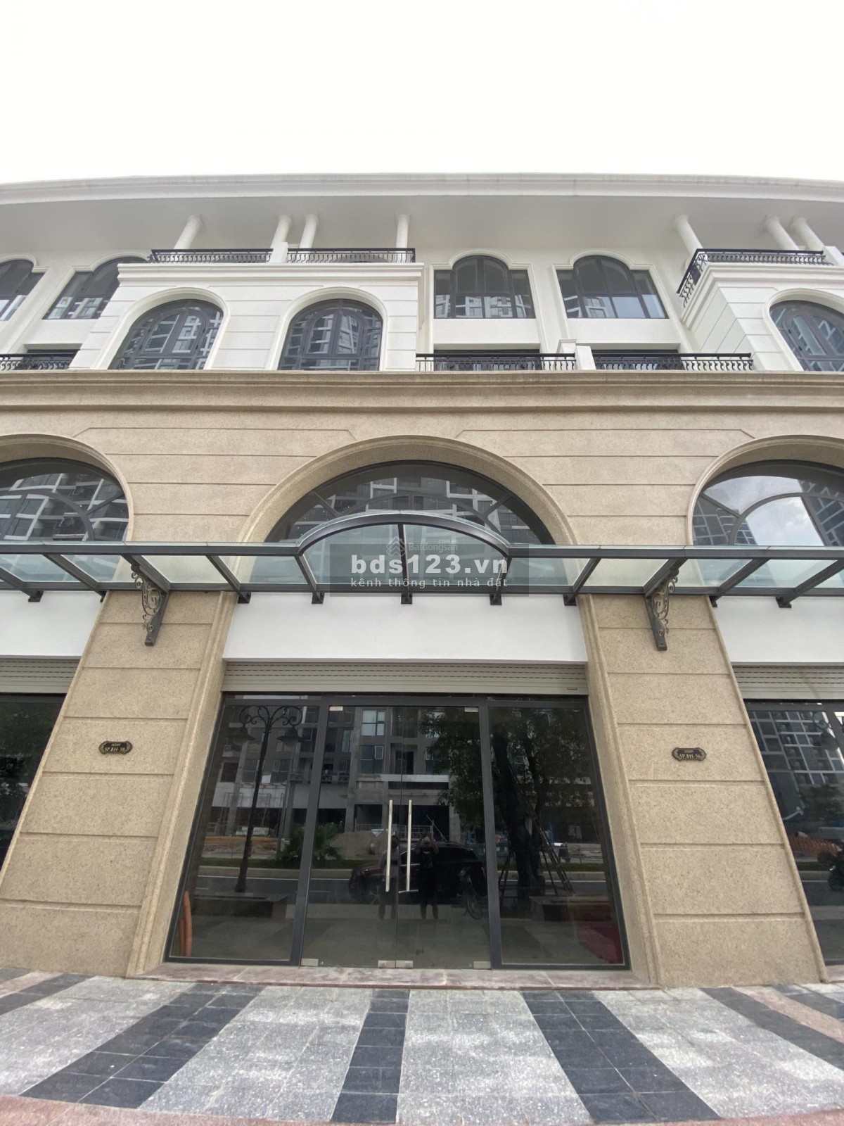 Shophouse 120m2 đối diện 16 toà chung cư cao cấp giá 16.6 tỷ tại Vin Gia Lâm (0985941715)