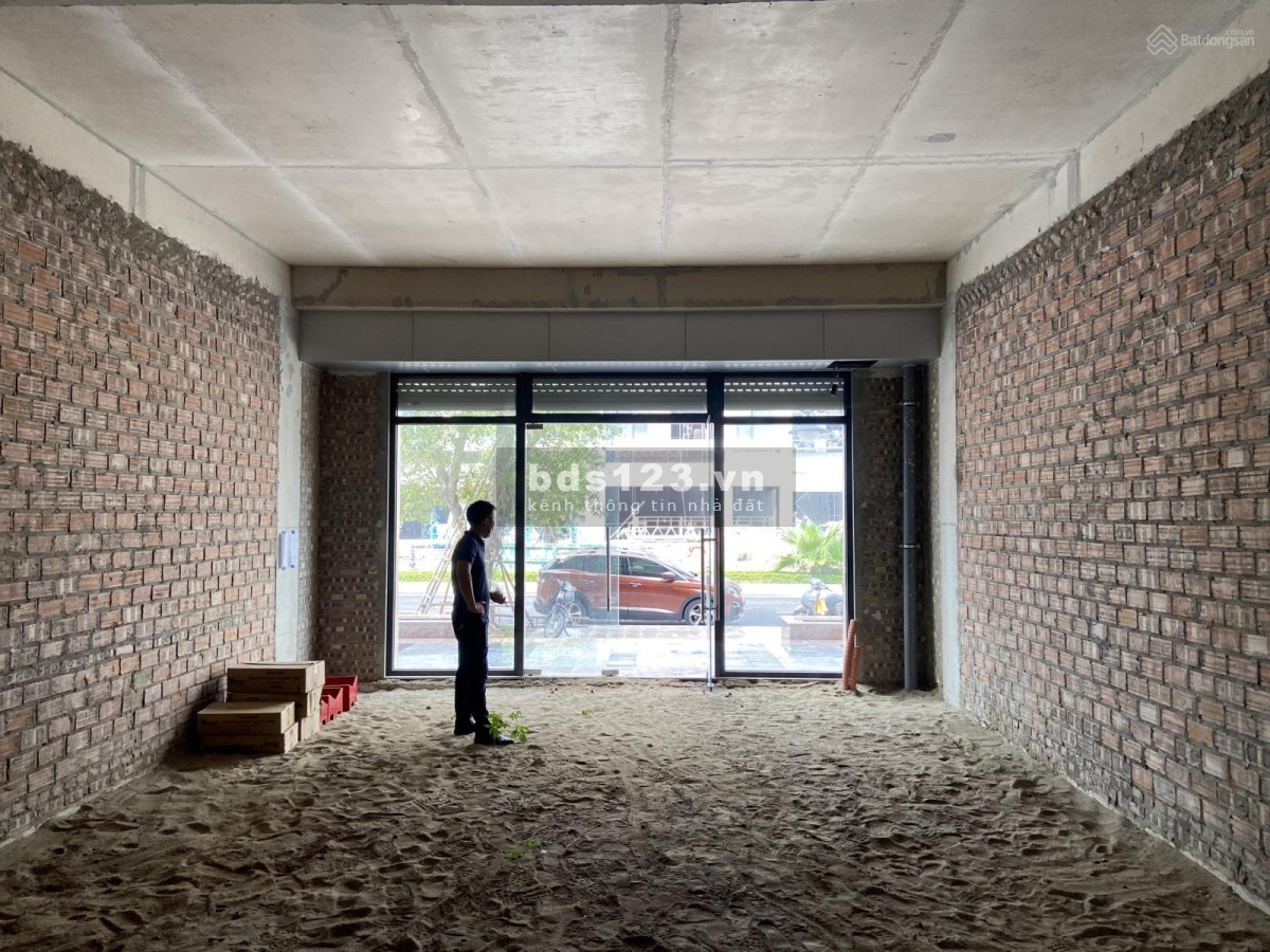 Shophouse 120m2 đối diện 16 toà chung cư cao cấp giá 16.6 tỷ tại Vin Gia Lâm (0985941715)