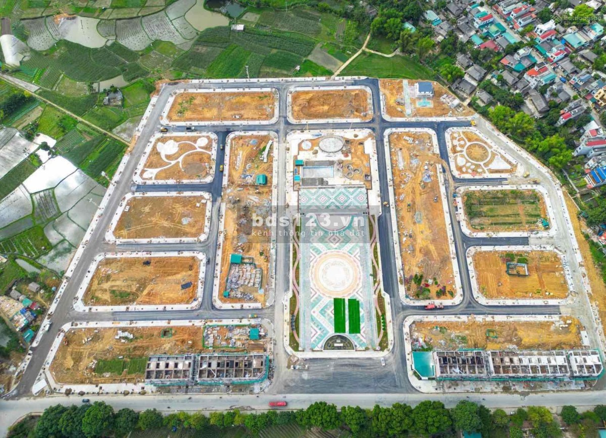Bán đất nền - Sổ Đỏ, phường Tân An, TX Nghĩa Lộ, Yên Bái chỉ 2 tỷ/ lô phù hợp kinh doanh tốt