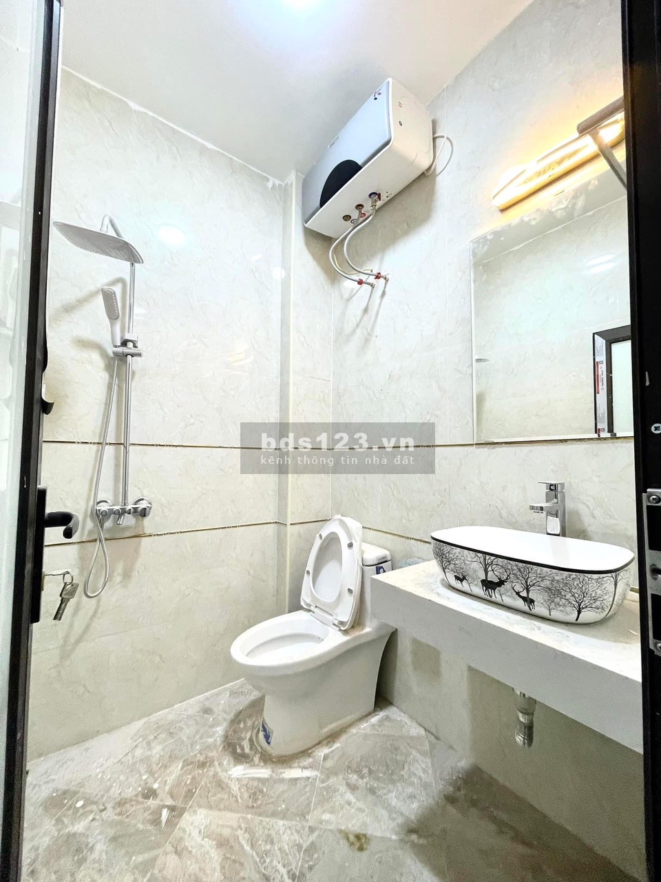 Bán nhà chính chủ Quan Hoa, Cầu Giấy, DT 40m² x 5 tầng, 6 PN, giá 4,89 tỷ