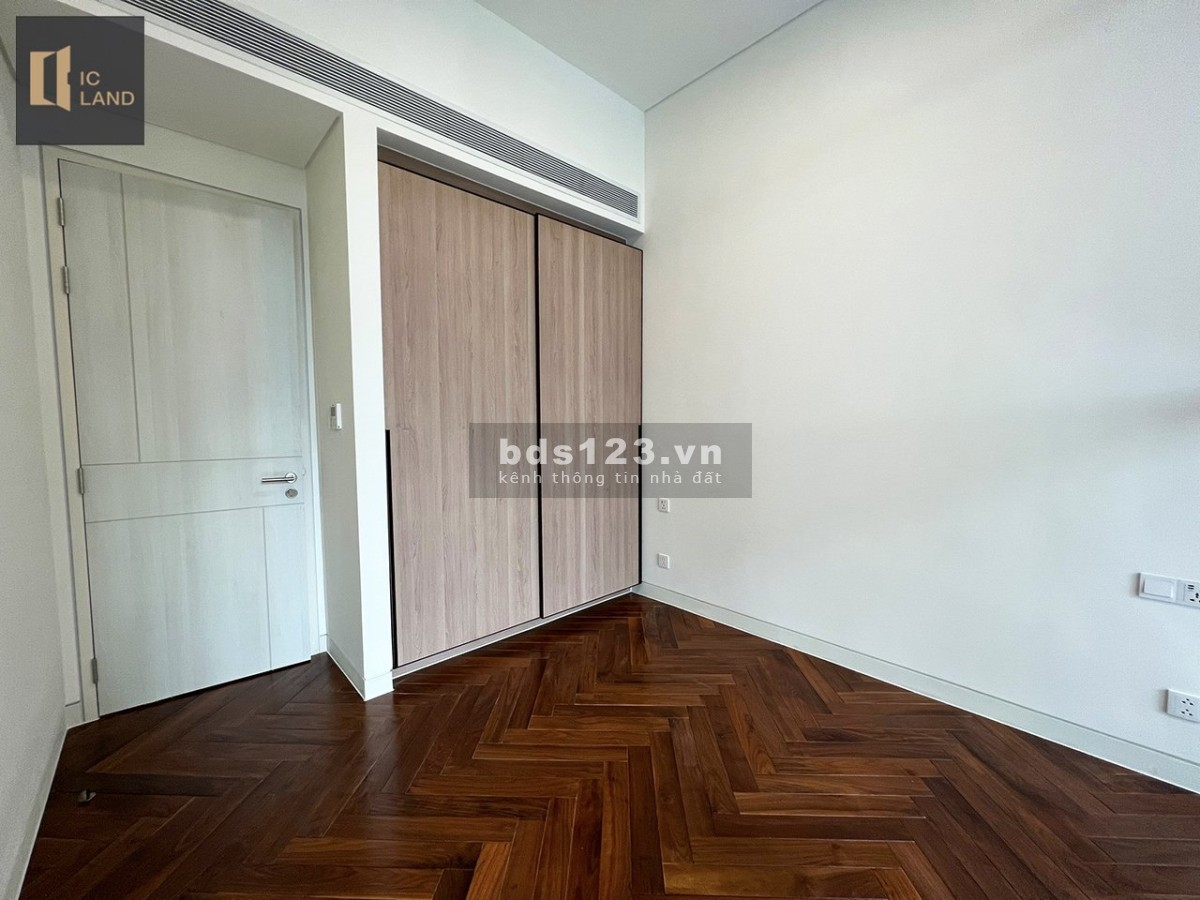 Khách cần tiền gấp, muốn bán căn hộ COVE RESIDENCES giá rẻ nhất thị trường