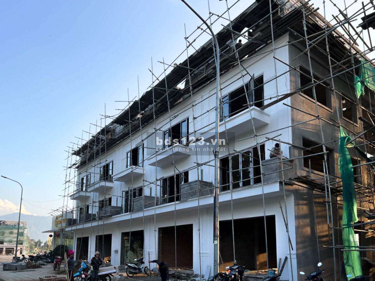 Bán đất nền - Sổ Đỏ, phường Tân An, TX Nghĩa Lộ, Yên Bái chỉ 2 tỷ/ lô phù hợp kinh doanh tốt