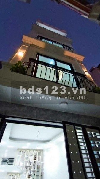 Bán nhà chính chủ 4 tầng nằm ngay vị trí Lai Xá, Kim Chung, Hoài Đức
