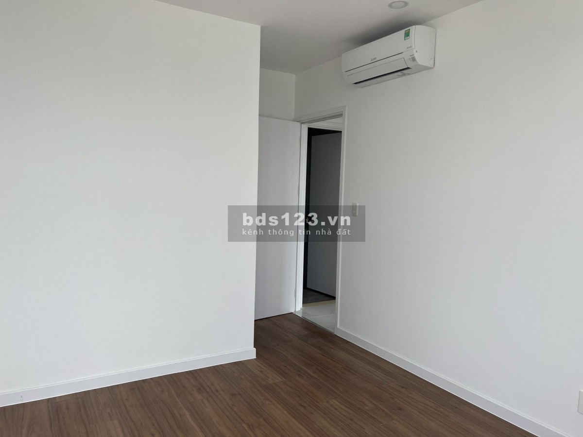 Chính chủ bán căn hộ Quận 2 view sông DTSD 76m² chỉ 5.1 tỷ, có sổ đỏ